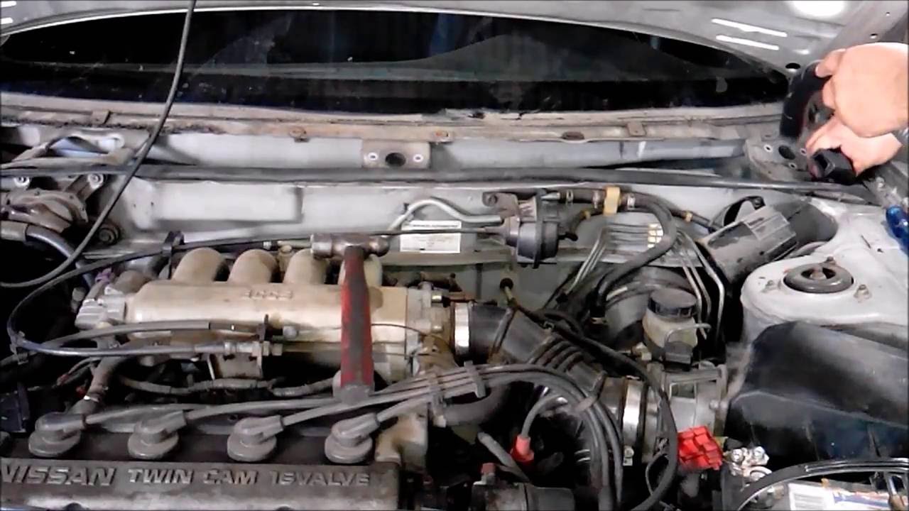 CAMBIO DE VARILLAJE DE ESCOBILLAS LIMPIAPARABRISAS EN UN 1993  NISSAN SENTRA