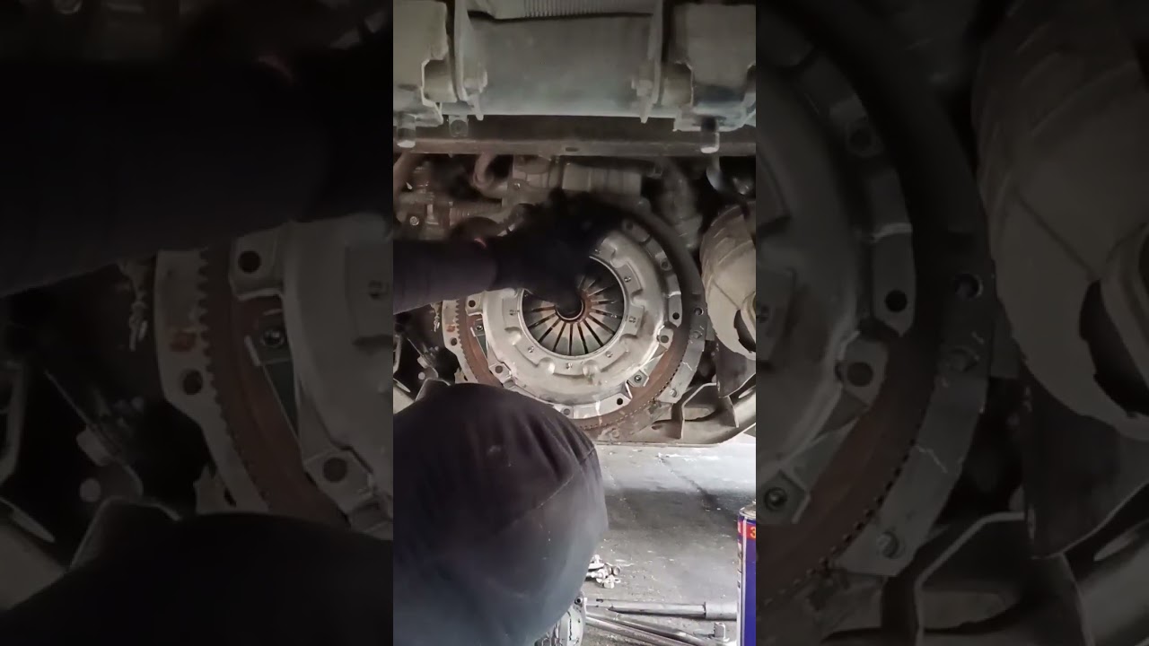L300 Mitsubishi!Replace clutch Assembly!