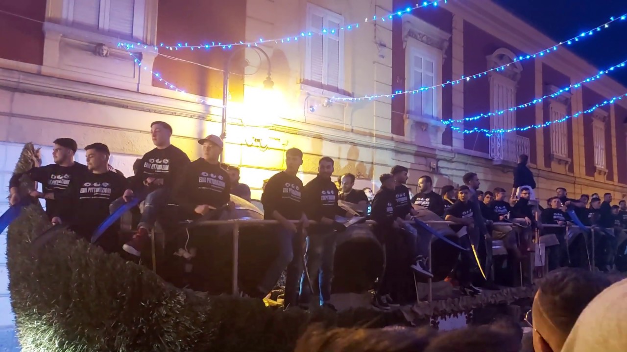 Carri Macerata 2020 O carr e Casavr esibizione sulla Chiesa