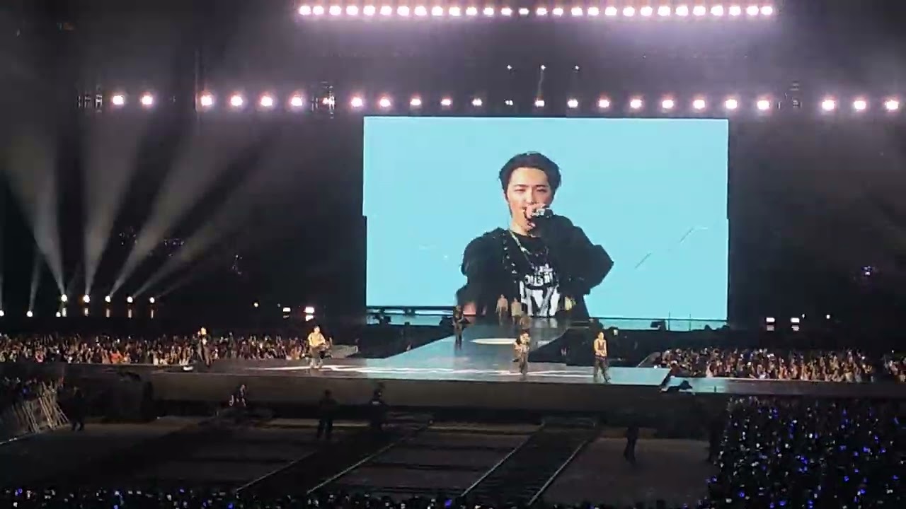 [4K] 2026.03.01_SEVENTEEN WORLD TOUR [NEW_] IN HONG KONG_SEVENTEEN 세븐틴 - SOS (Prod.  Marshmello)