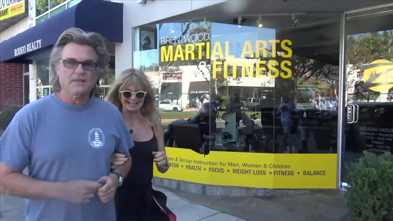 Happy Couple Goldie Hawn And Kurt Russell Eat Out Post-Thanksgiving