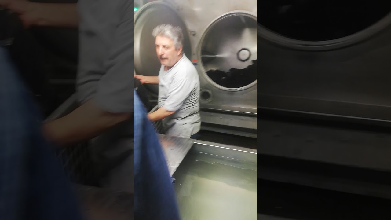 zor işlem giymiş olduğumuz kot pantolon taş zararsız kimyasal ile yikanip kurutulup yıkaması pitmis