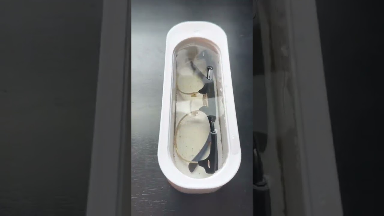 👓✨ Say goodbye to smudges and enjoy pristine clarity with our innovative eyeglass cleaning machine.