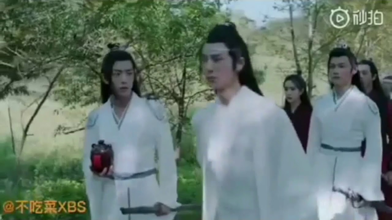 scene Wei Wuxian always left Jiang Cheng behind (The Untame)