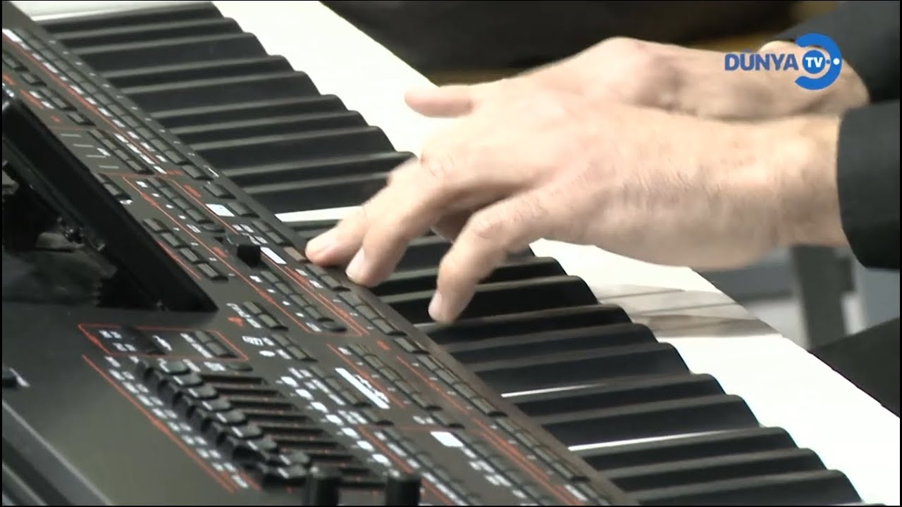 Əziz & İlqar - Pəncərəmə Qondu Çiçək, Qaytar Eşqimi. Canlı Efir İfası