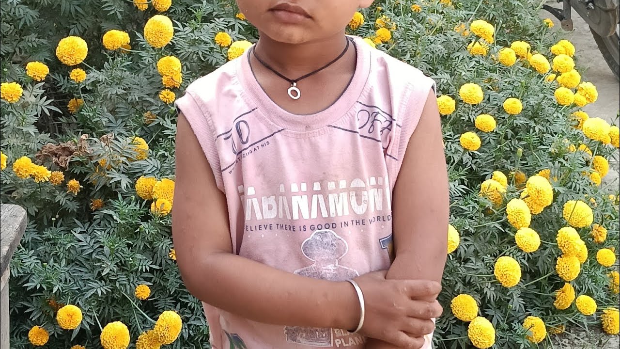 बहुत सुंदर भजन है आप लोग जरूर देखें