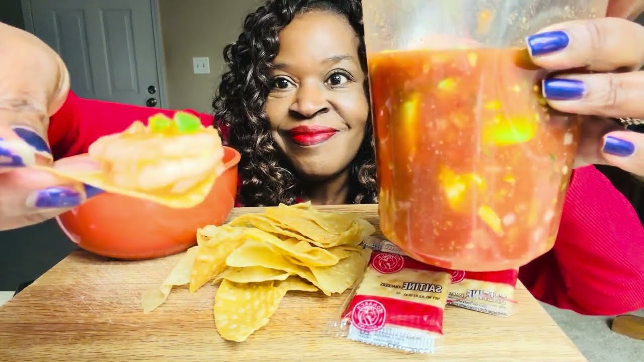 Mukbang 먹방 El Lago’s Shrimp Cocktail | Warning: Crunch Noises | #mukbang #delicious #shrimp