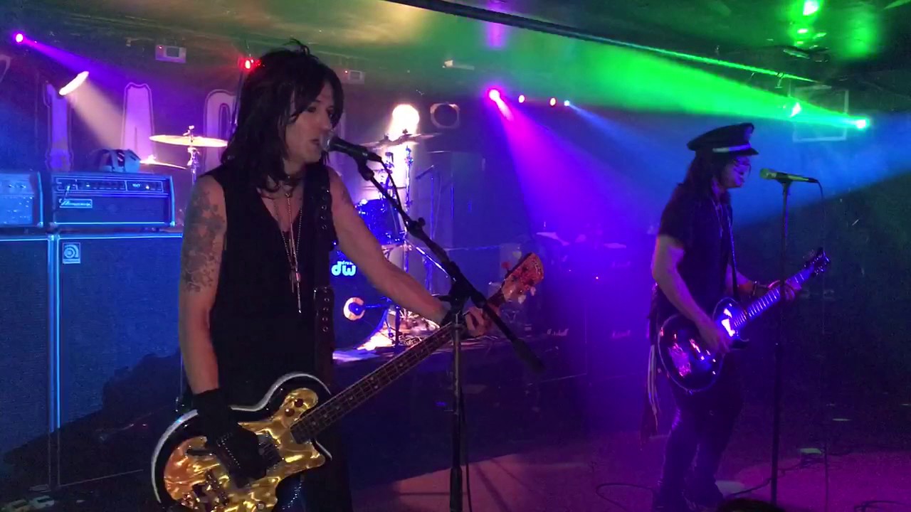 LA GUNS - 