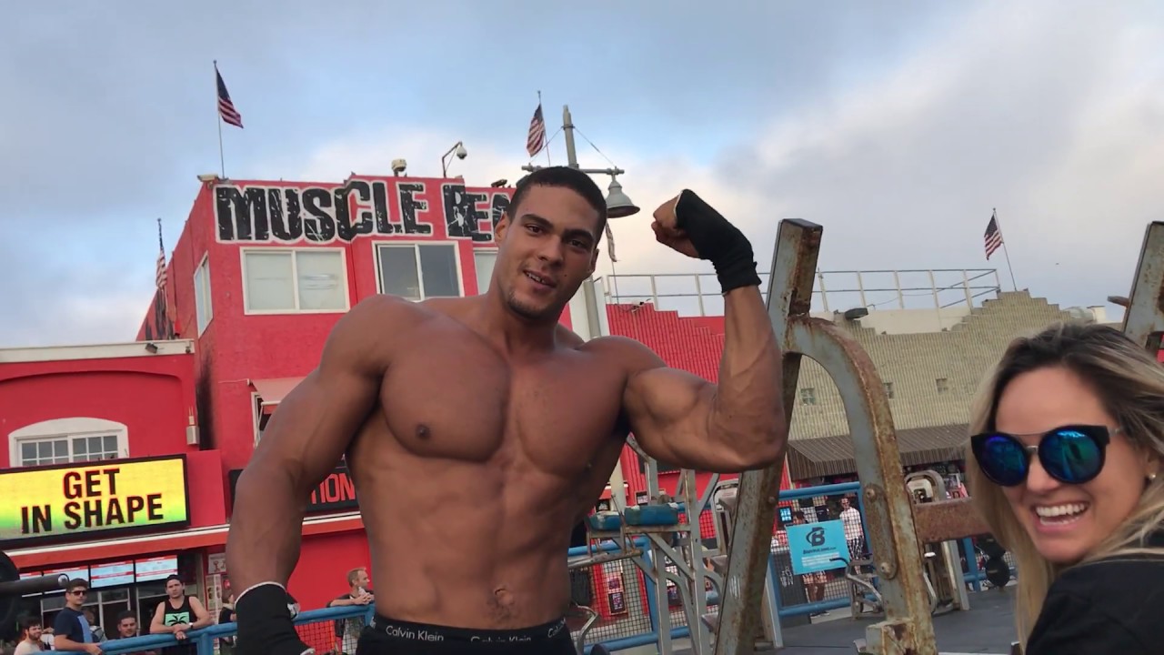 At Muscle Beach With IkeCatcher  #VeniceBeach #Fitness