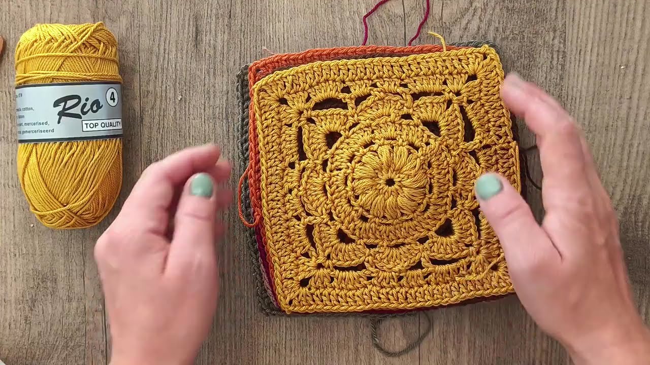 Magnifique carré au crochet - carré pour plaid d'automne