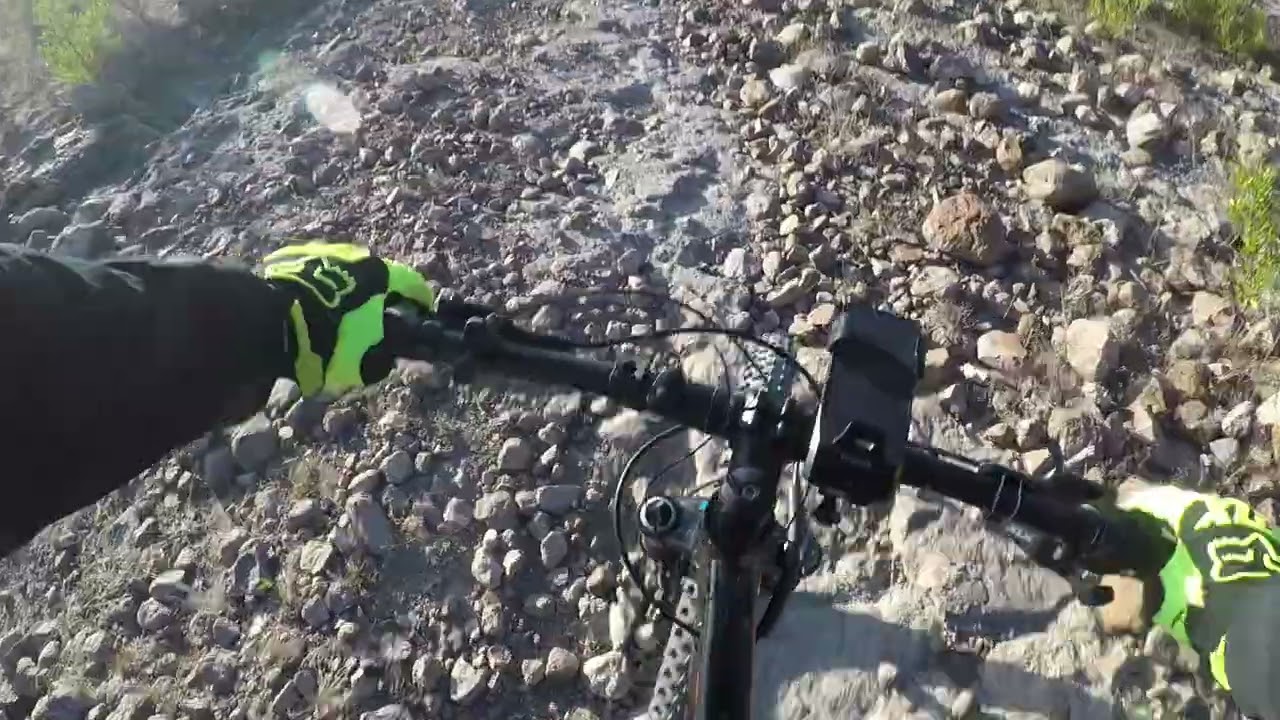 Rodada a la Iglesia del Desierto , entrando por Villa Magna , atravesando cerros !!! 