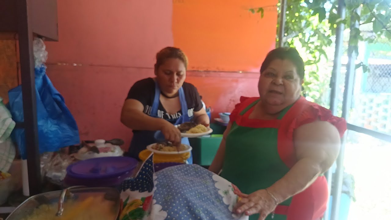 ATENDIENDO EL NEGOCIO, ACOMPAÑENOS 🍗✨