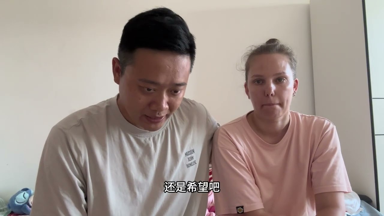 乌克兰老丈人去世一个月了，去世原因让媳妇久久不能释怀，一点遗憾永远不能挽回