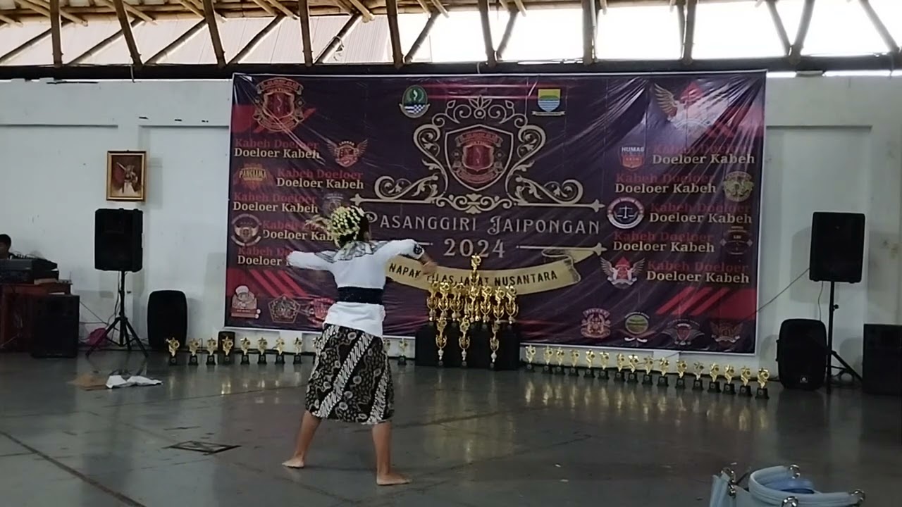 Gendis Hilmi Sunda Wani Putri Ayu..kereeeen pisan
