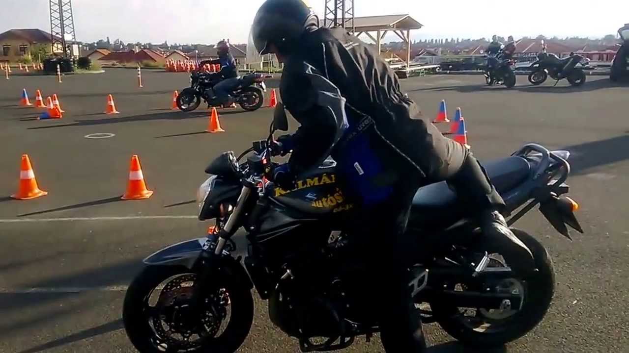 Motoros rutinvizsga - Kalmár Autósiskola