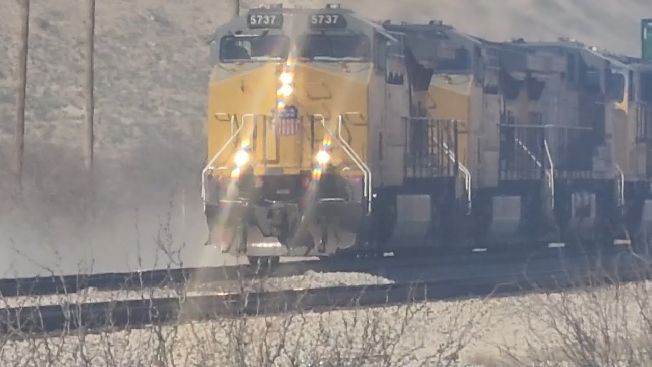 UP 5737 Leads A Stack with MID DPUs and K3HL in Sunland Park NM