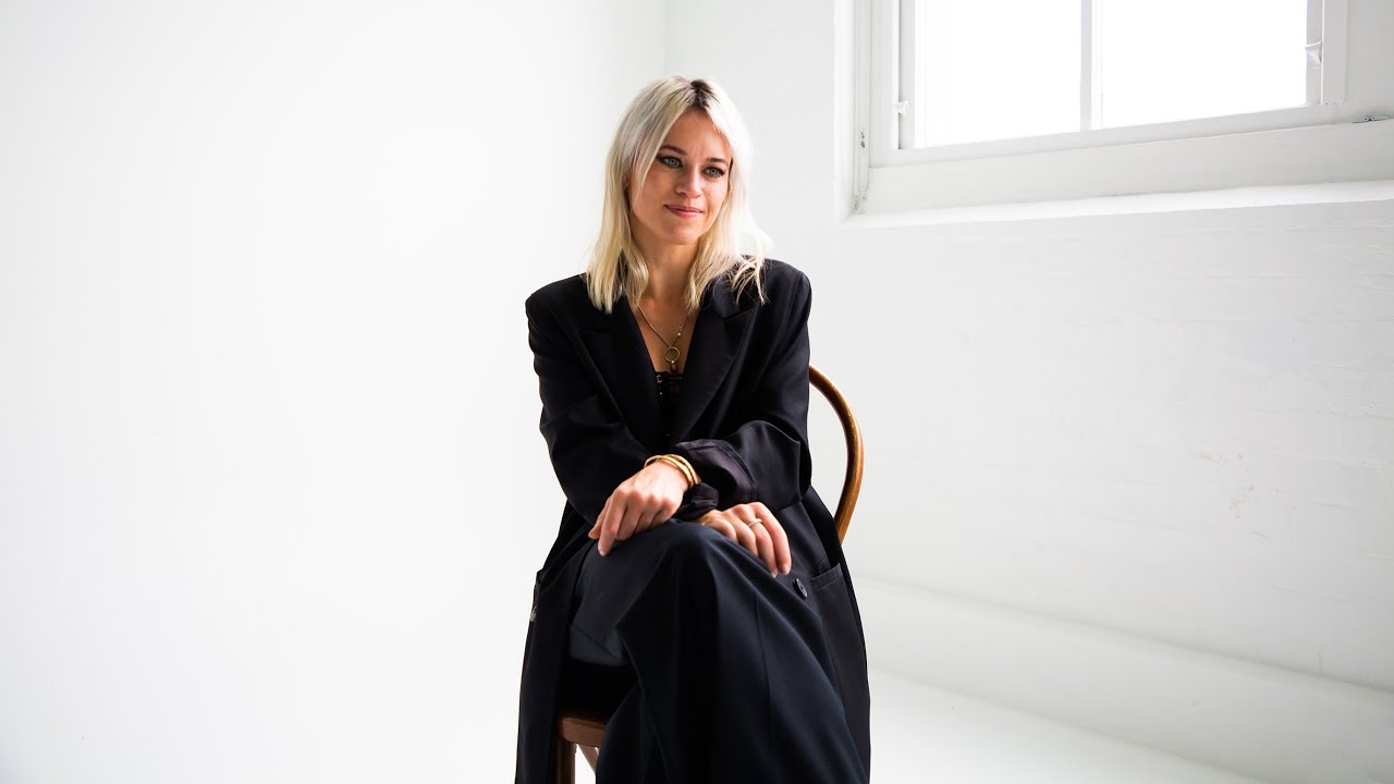 MILKY INTERVIEWS ANNIE HAMILTON
