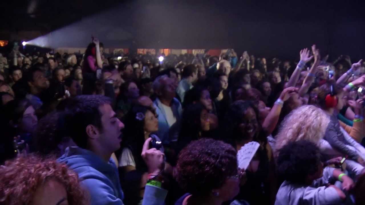 Afro-Latino Festival 2012 Bree (B): Shaggy - It wasn't Me / Lucky Day - live