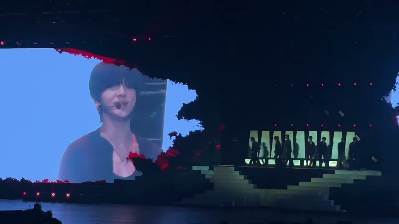 Super Junior - Superman Fancam by Dwkl in SS10inKL - 170126