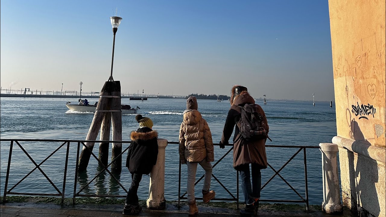 Венеция с семьей : простая жизнь удивительного города