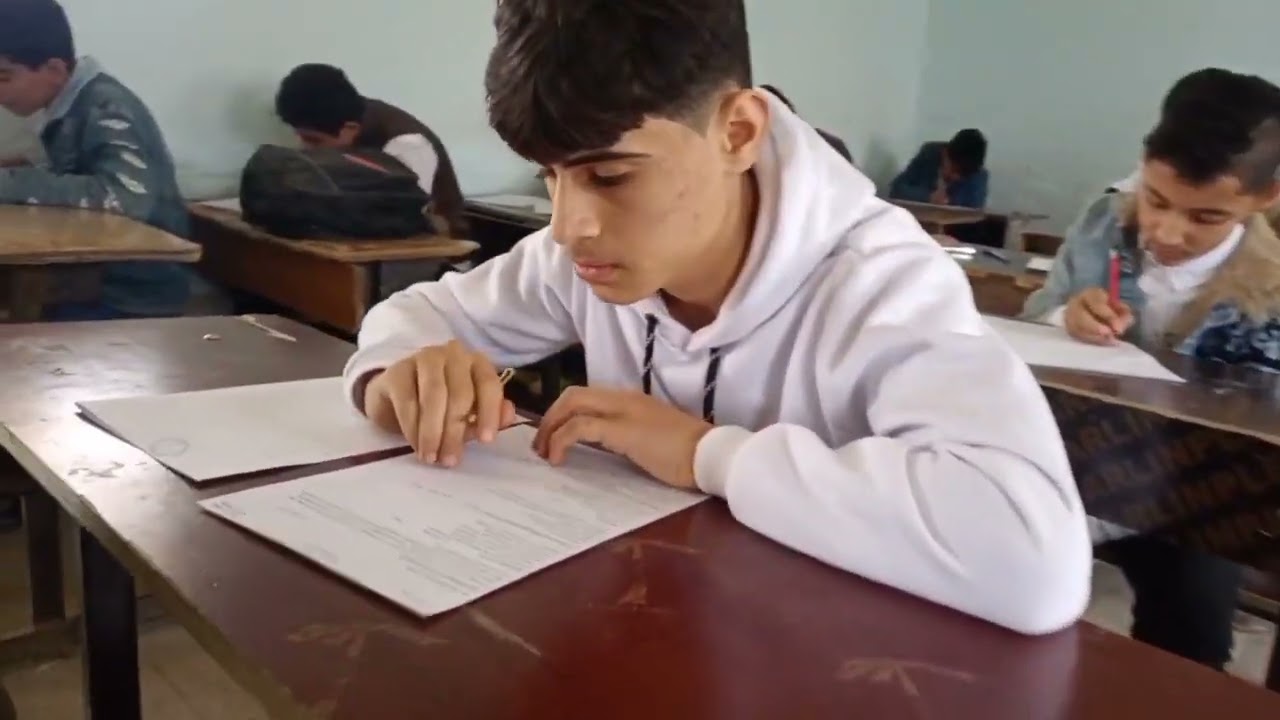 بدء إمتحانات الشهر الثاني لطلبة متوسطة الأجيال الواعدة للبنين