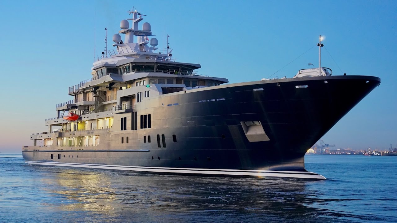 4K | Mega Explorer Yacht U116 ULYSSES arrived Bremerhaven from Kleven Shipyard
