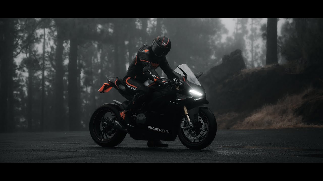 DUCATI Panigale V4 S