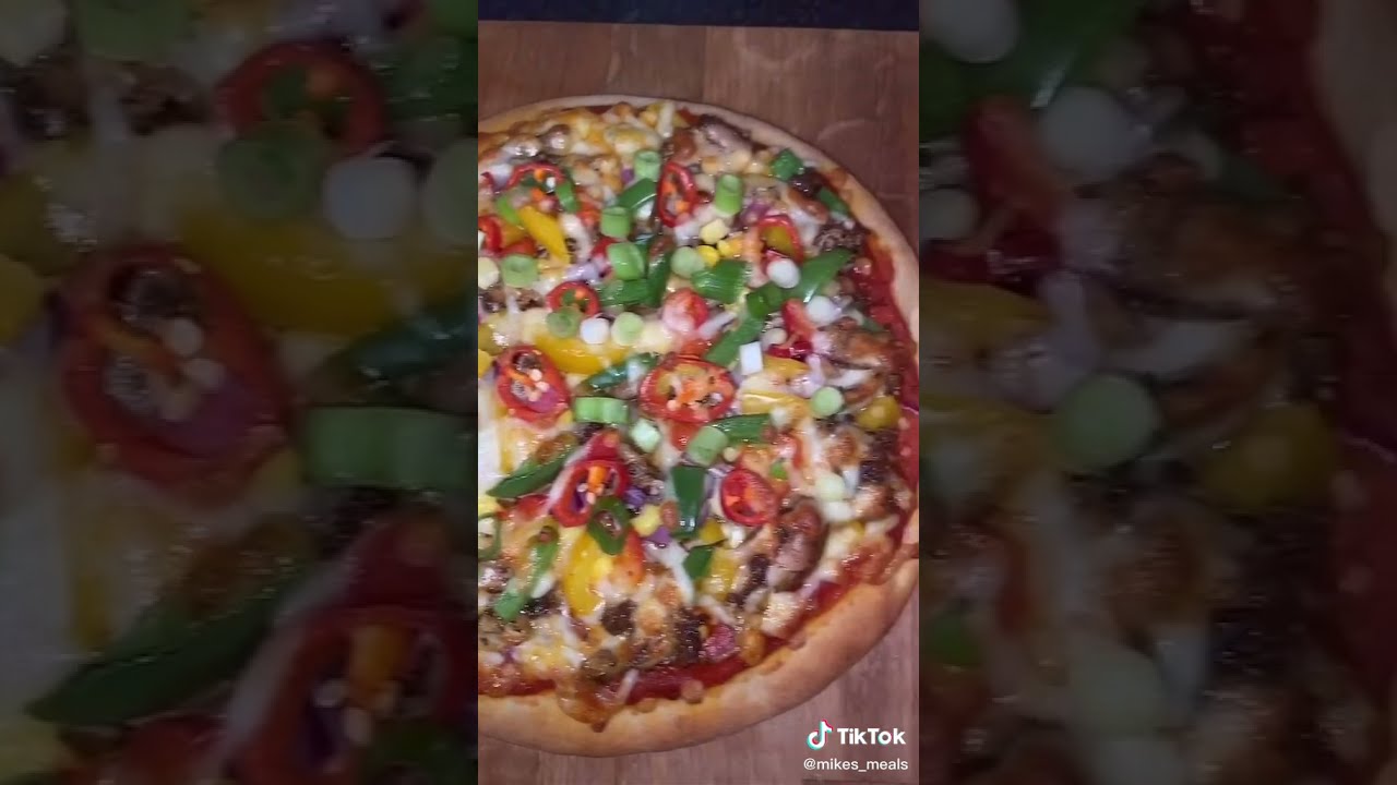 Jamaican jerk chicken pizza