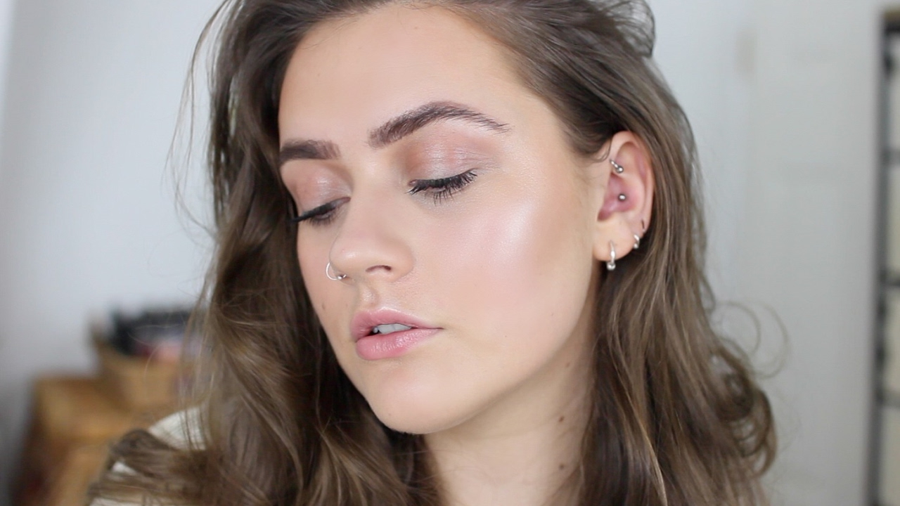Glossy skin 'No makeup, makeup' tutorial | EmmasRectangle