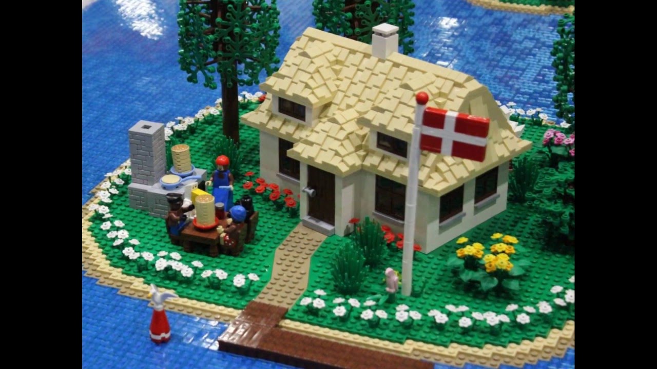 Rasmus Klump (Petzi) - built of LEGO bricks