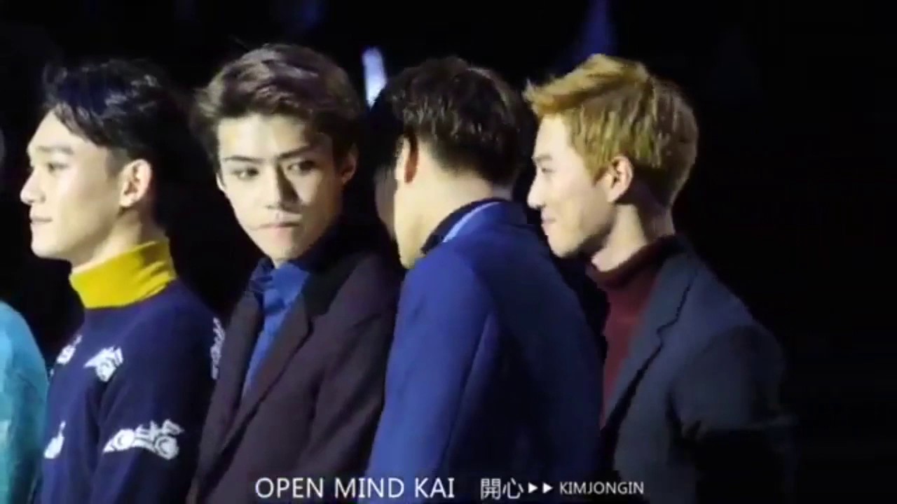 KAI X SEHUN (Moments) A Little Close #KAIHUN
