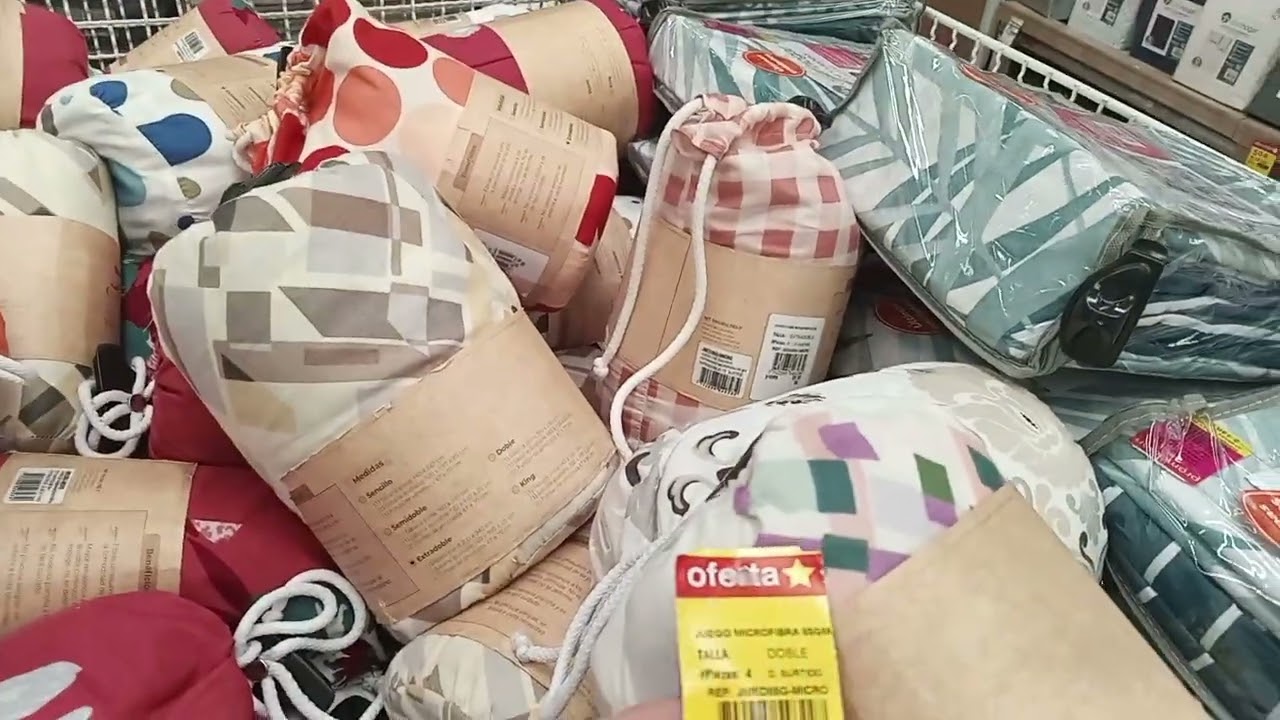Exhibición elegante sección hogar del Exito. Aprovecha las buenas ofertas.
