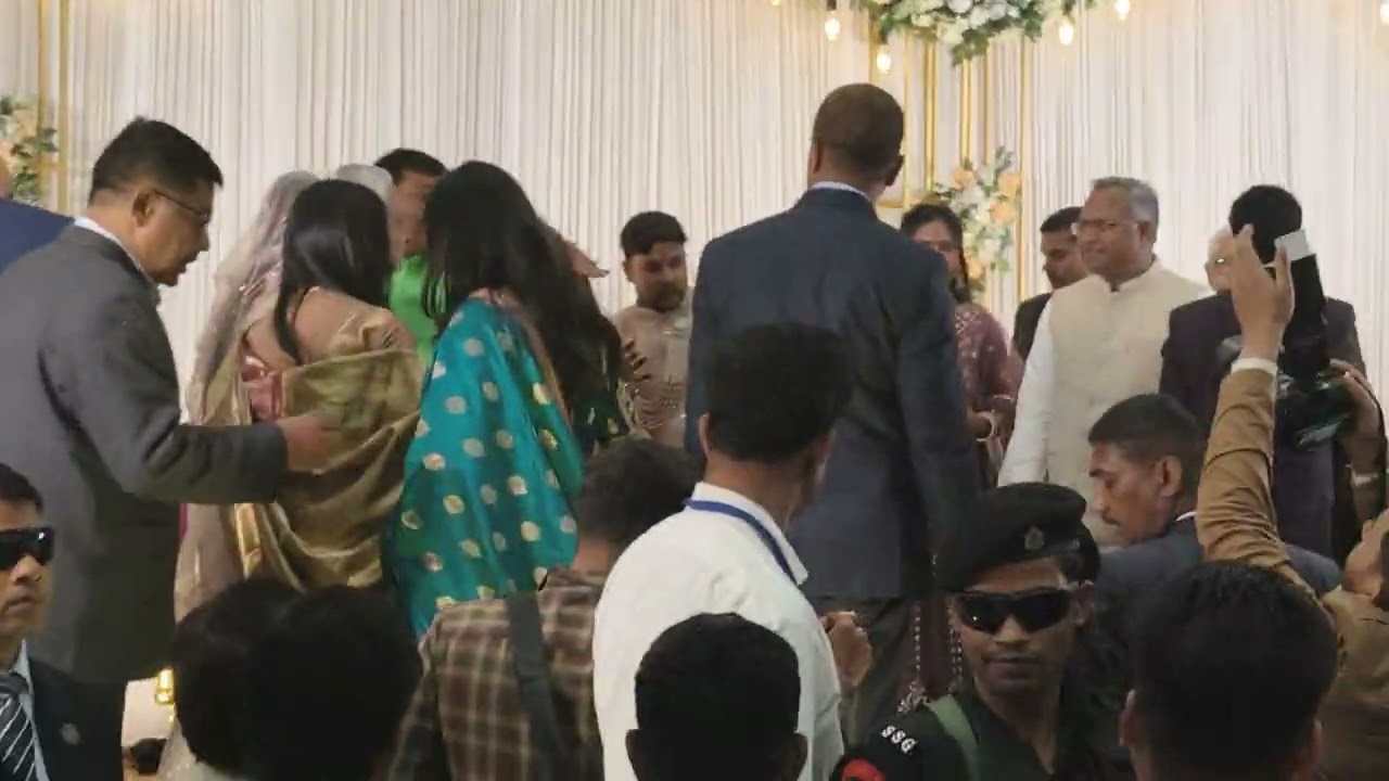 Mere bhatije ke shadi me CM Nitish Kumar ji ne jore ko Aashirwad dekr sushobhit kiya❤️