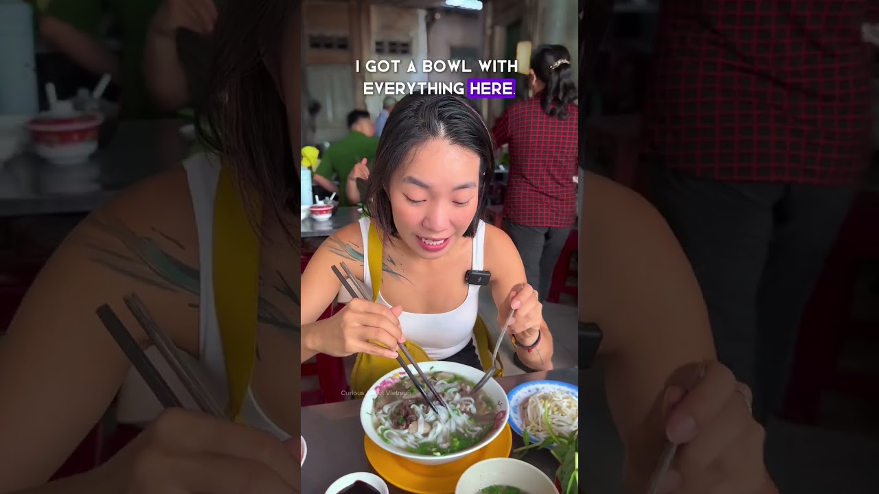 A Classic Old School Pho Bo (Beef Noodle Soup)Experience in Saigon | Ho Chi Minh Street Food