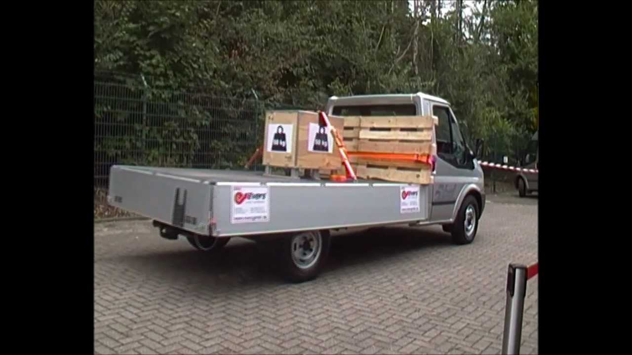Fahrversuch zur Ladungssicherung von der TEAM Spezial 2012