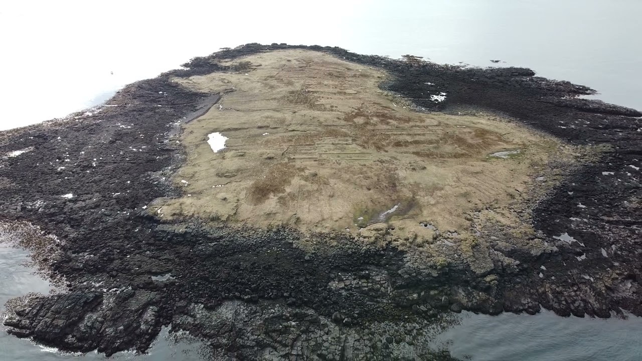 Eilean Iosal - Low Island #1.