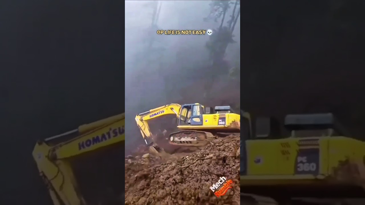 Excavator accident 😱😭 