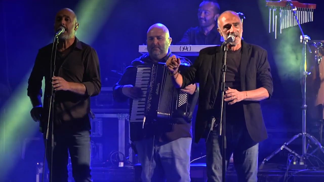 Medley parte 1 (Pilos de pratta, Chimbe Duddurinos) - Janas 30 annos live tour - Seneghe