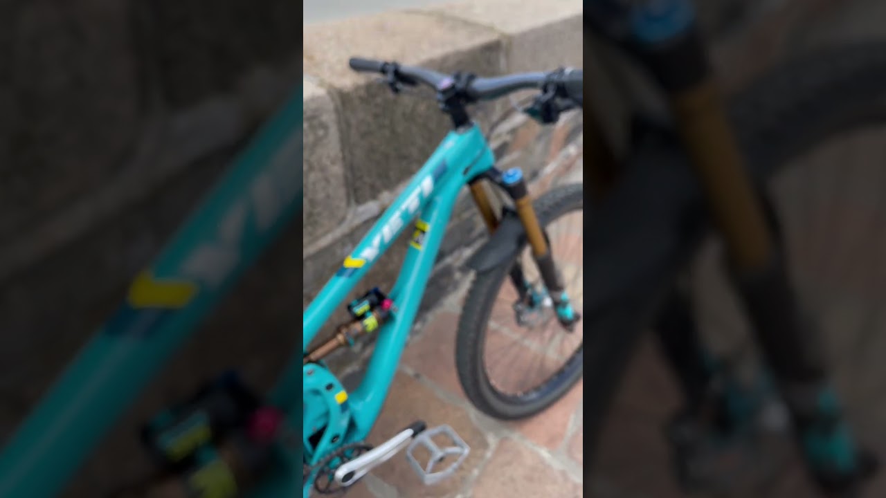 🥶🥶 #yeticycles #yeti #mtb #enduro #fullsus #shorts