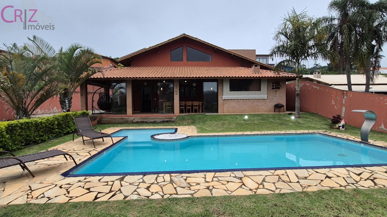 Cod.765-Chácara de 1.140 m², construção de 212 m² na porteira, condominio em Ibiuna.