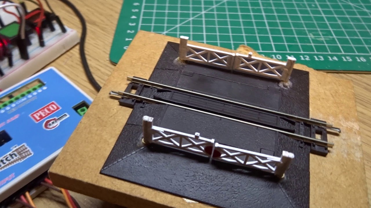 N Gauge Automatic Level Crossing Version 2 14.08.18 (1080p50)
