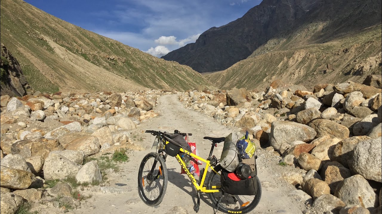 Spiti Valley on Bicycle | Most Difficult Road to Ride | Chhatru-Batal |
