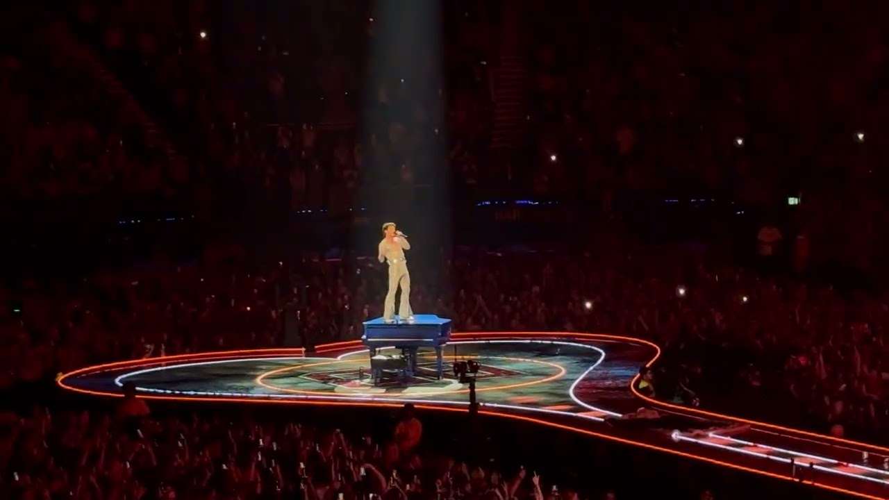 Benson Boone with Special Guest Brian May - Bohemian Rhapsody (Live at The O2 2025)