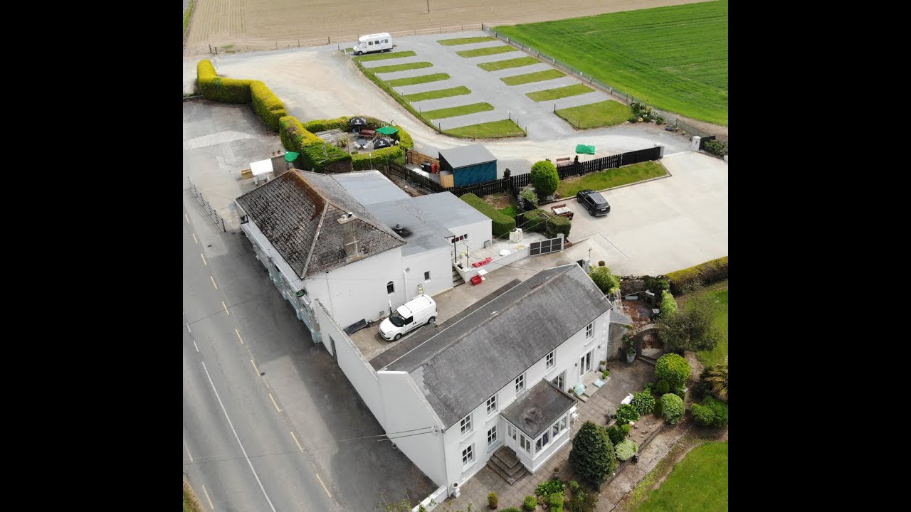 Charlie & Me braved the thunder & lightening to review The Field The Hollow Bar & Restaurant Wexford