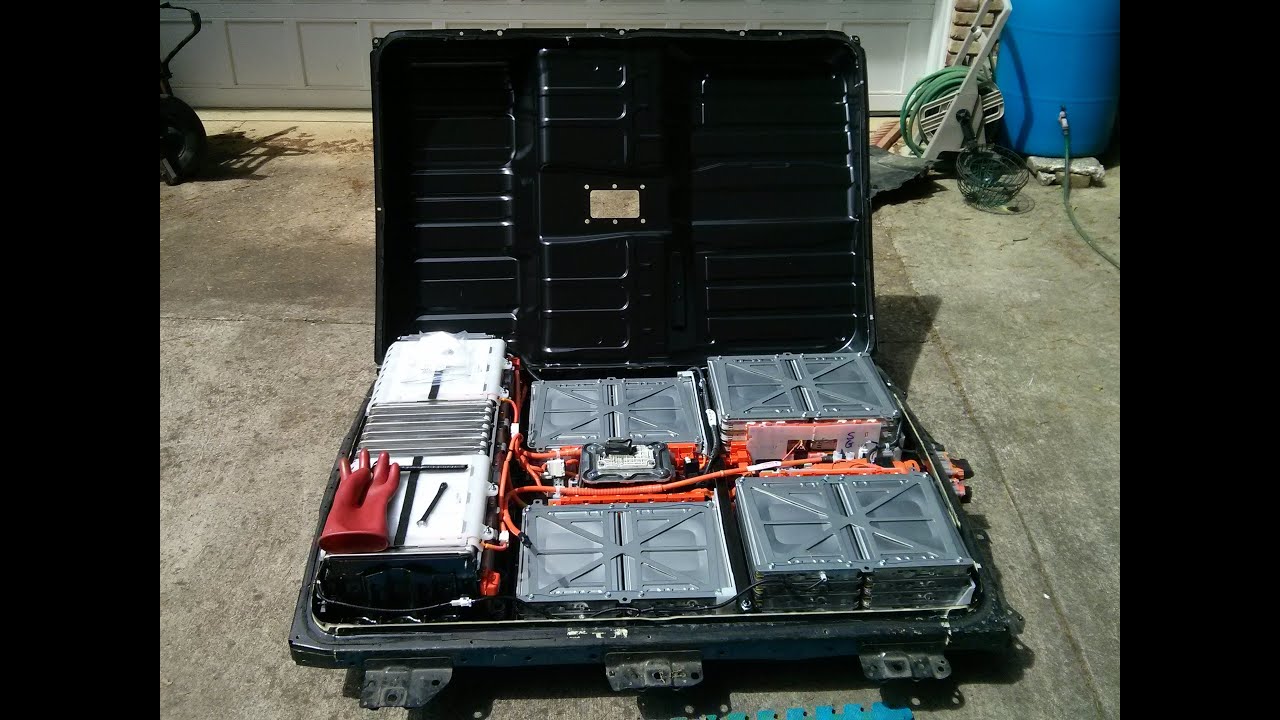 How to disassemble a 2013 Nissan leaf battery pack