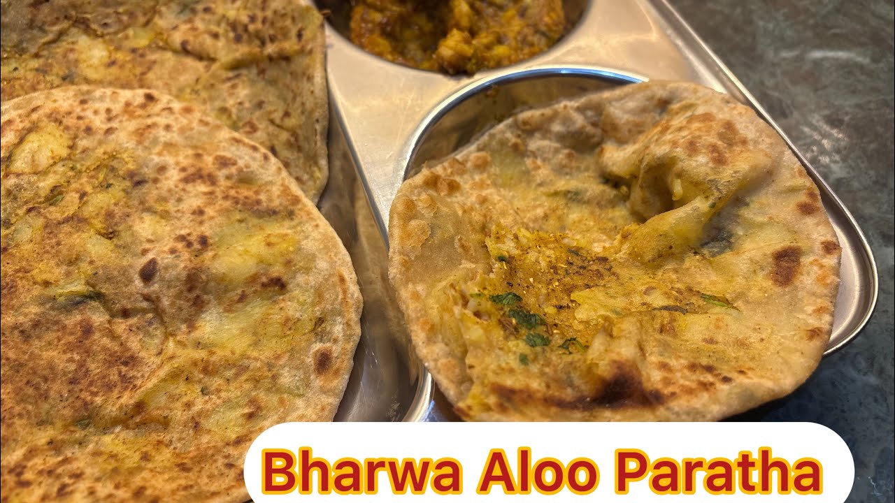 Bharwa Aloo Paratha #aloo #masala #bharva #stuffed #dhabastyle #breakfast #nastha #snack #dhania 