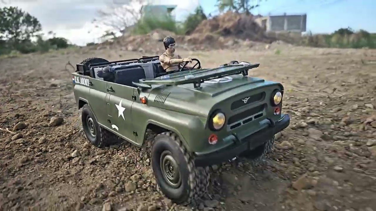 WPL C94 UAZ 469 with Bruce Lee
