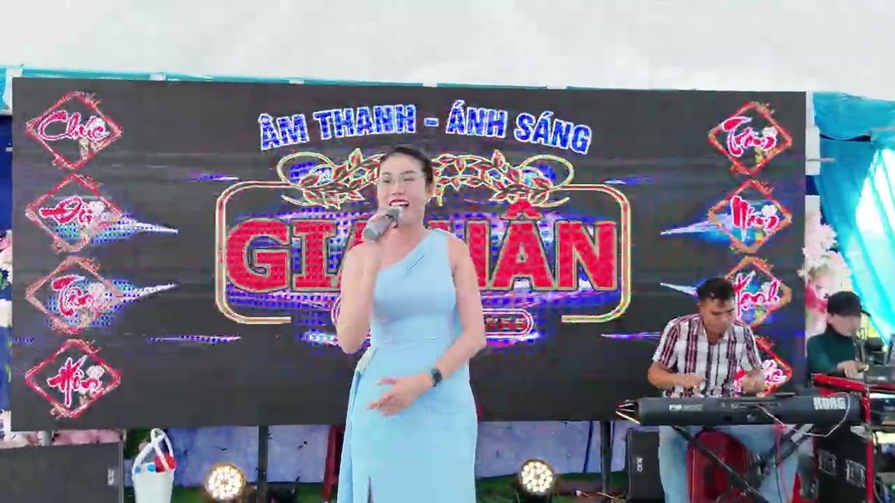 Cao tốc Chí Thạnh & Đám cưới