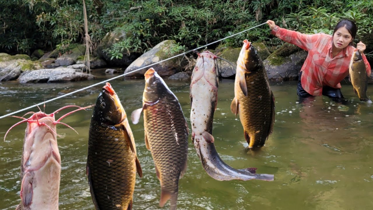 FULL VIDEO: 100 days of a 16-year-old single mother making special traps to catch big fish.