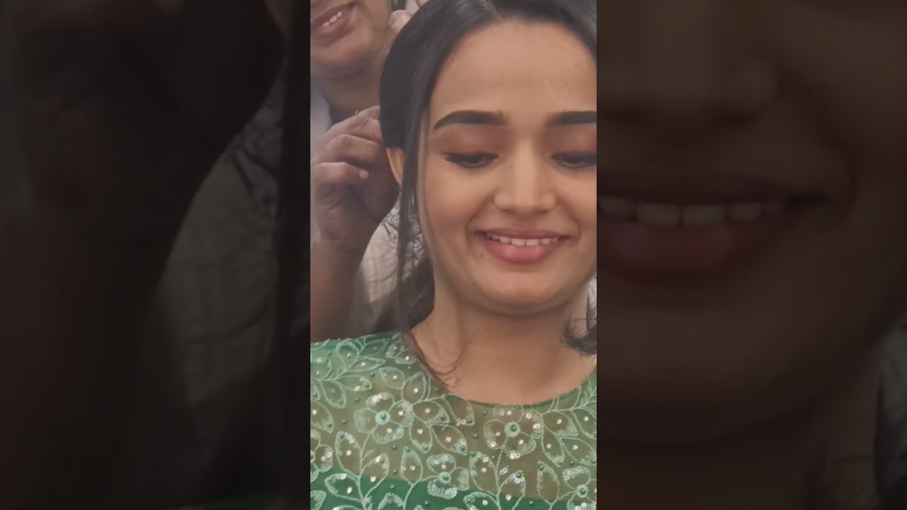 ഗ്രീൻ കളർ ഗൗണിൽ സുന്ദരിയായി മീനൂട്ടി💕